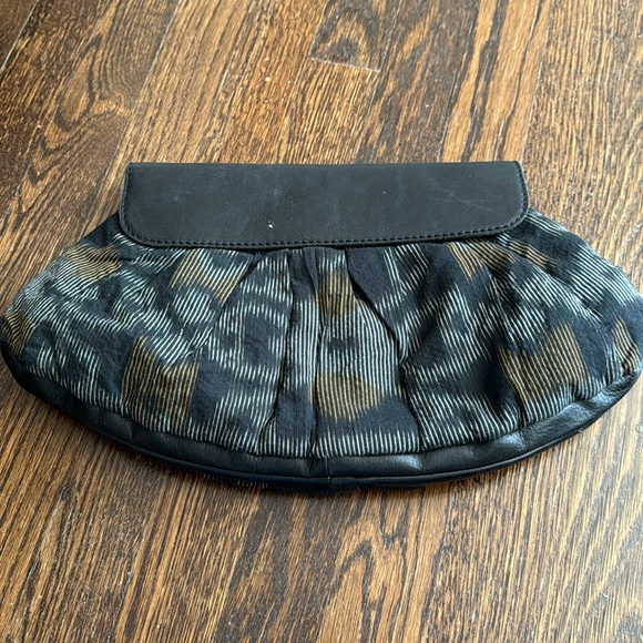 Cleobella printed clutch - Picture 1 of 2
